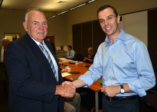 AMRC Chair (& Wollondilly Mayor) Cr Mitchell and Minerals Council CEO, Stephen Galilee shake on a constructive relationship.